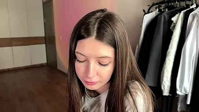 צ'אט XXX בשידור חי של KikiBloomy