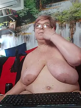QueenPammy1's Live XXX Chat