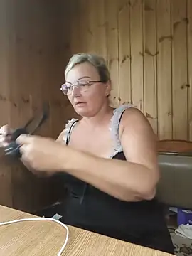 White-Chocolatten Live XXX chat