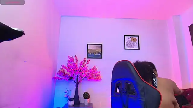 XXX chat uživo modela Ayliinn_