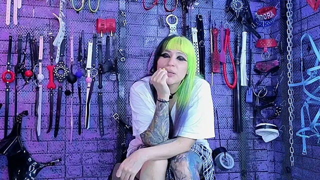 PANDORANEZZ – Live XXX-chat
