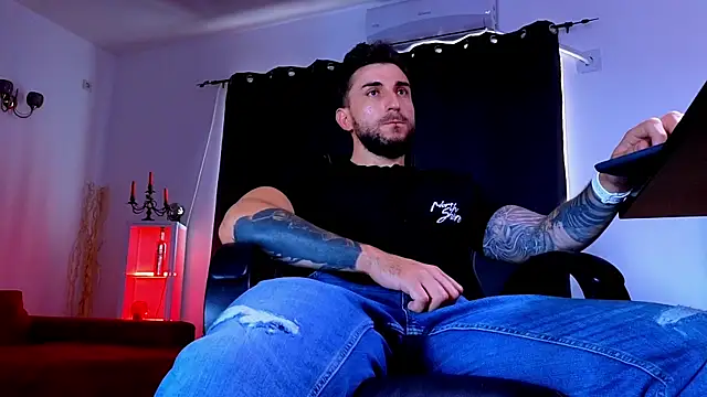 MightyAaron66 – Live XXX-chat