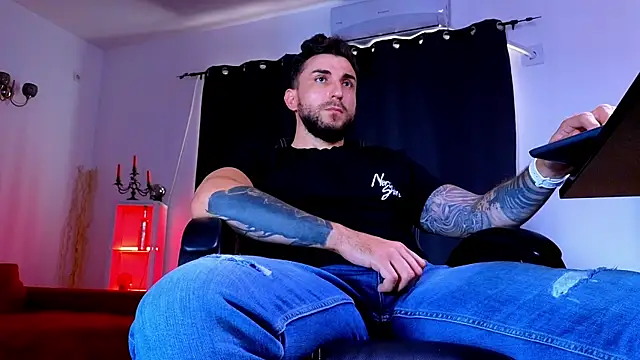 MightyAaron66 라이브 XXX 채팅