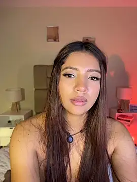 Czat XXX na żywo – Pushaina__1