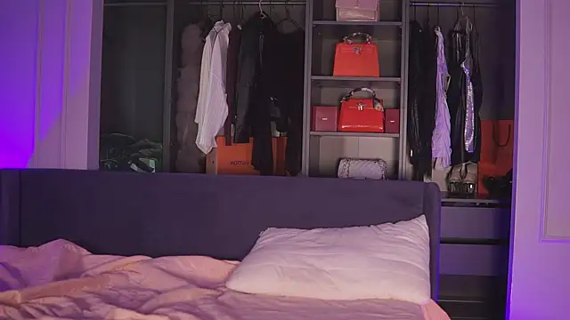 دردشة Monique_Celeste الجنسية المباشرة