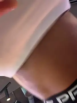 F3ckd0lllucy Webcam-Show