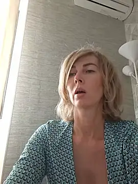 stellahere8 Chat XXX in diretta