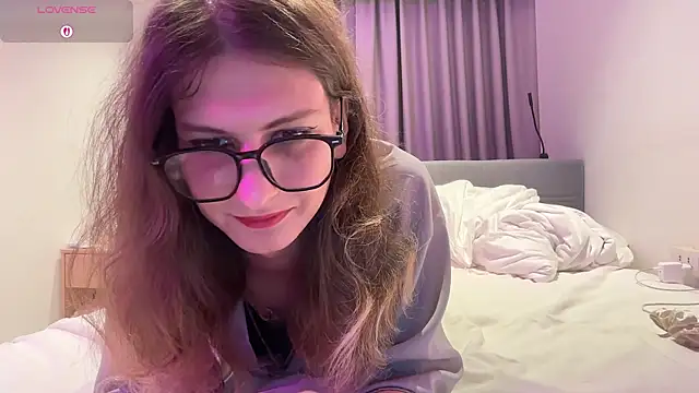 دردشة AlicePinkhead الجنسية المباشرة