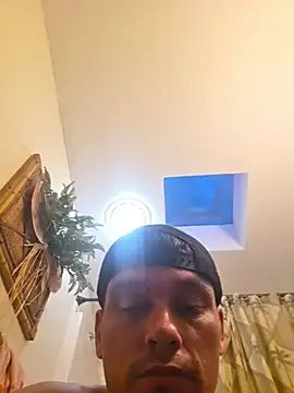 twistafatpipe's Live XXX Chat