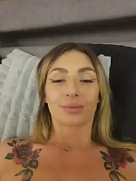 SofiaLace Chat XXX live