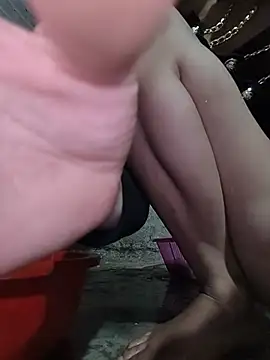Chatroom XXX en direct de WeaklyMop