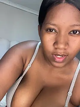 Brandyy23 – Live XXX-chat