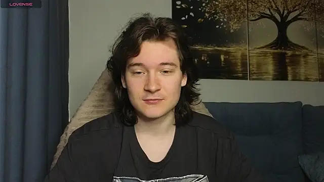 MoreRealAlex live XXX chat