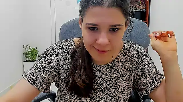 Joannia 라이브 XXX 채팅