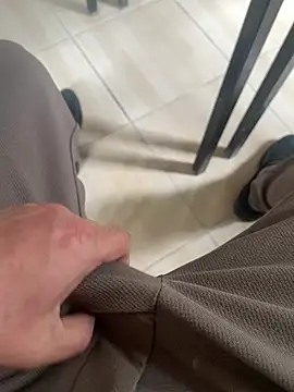 kenanbal0677 Adlı Modelin Canlı XXX Sohbeti