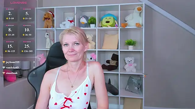 Julie_Lucas Live XXX-chat