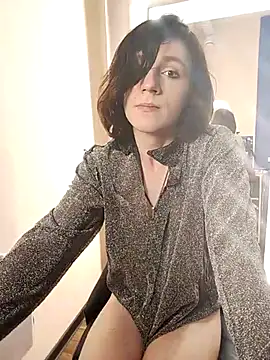 MickeQuinee – Naživo XXX chat