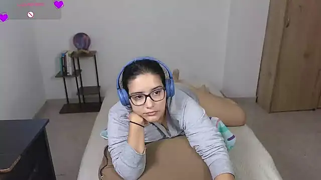 blue__moon_'s Live XXX Chat