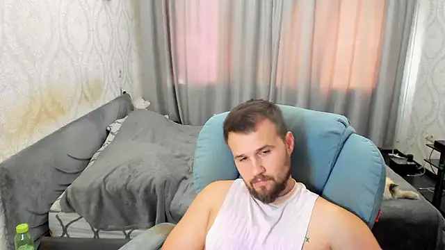 Vladik_b live XXX chat