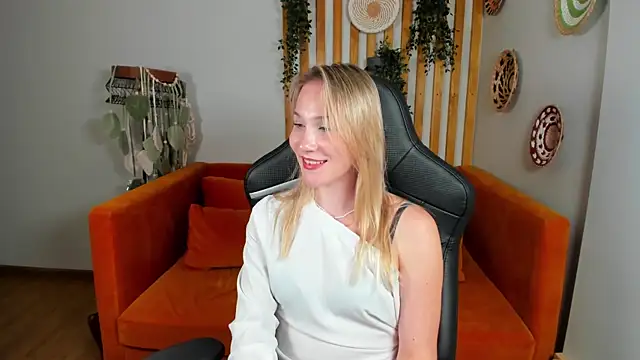 Živý XXX chat ElaraVoltage