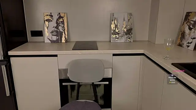AnikaVelour Webcam show
