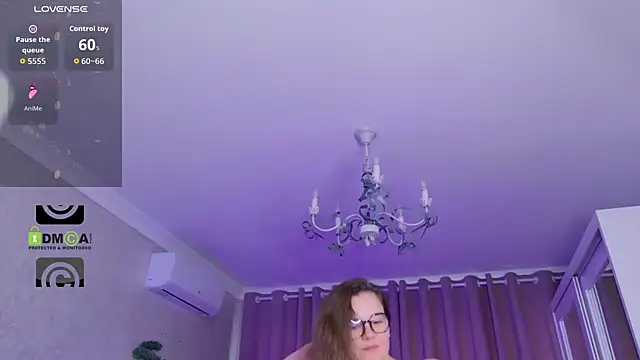 Chatroom XXX en direct de KellyKleine