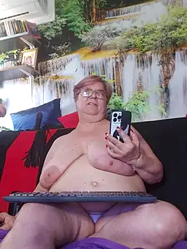 QueenPammy1's Live XXX Chat