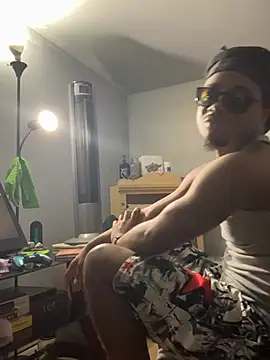 MIGHTYDEMONXXX's Live XXX Chat