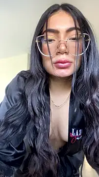 XXX chat uživo modela Mia_222