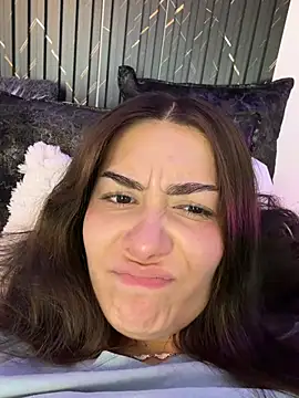 Chat +18 de Bonnie_Rider ao vivo
