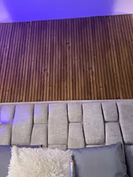 stephh_222 Adlı Modelin Canlı XXX Sohbeti