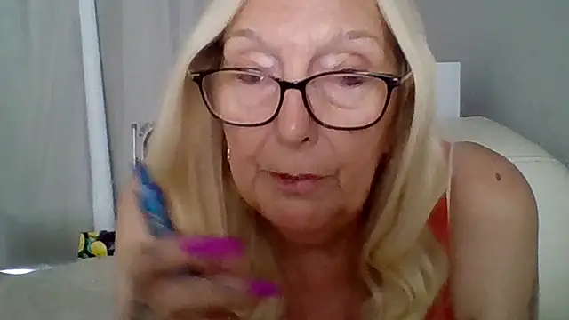 Chanel-56's Live XXX Chat