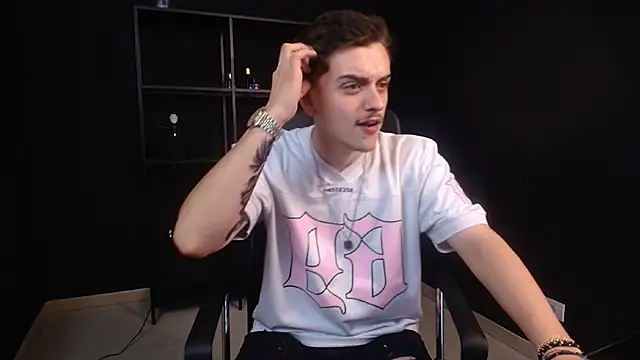 FelixStarkk: απευθείας συνομιλία ΧΧΧ