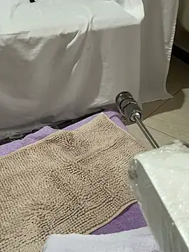 Chat +18 de Cynddy ao vivo