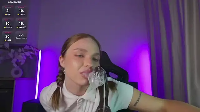 violla_sinzz élő XXX-chatje