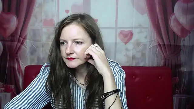 Chat +18 de MeganPirs ao vivo