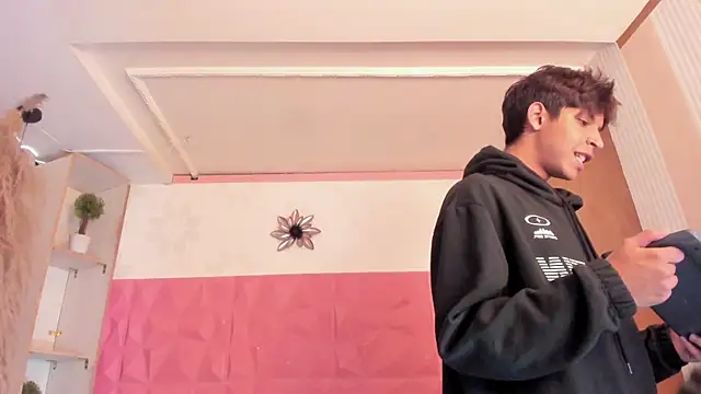 Chat XXX en directo de Ethan_qop