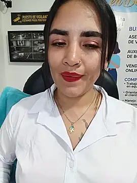 Chat +18 de MAYE__13 ao vivo