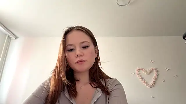 Chat +18 de LauranAngelbeck ao vivo