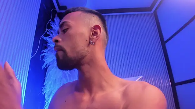 Tyler_204 Live XXX Chat