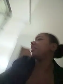 Chat XXX ao vivo de Niyirey1