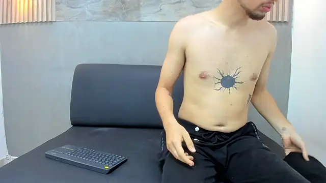 Chat +18 de LUCA_GREEND ao vivo