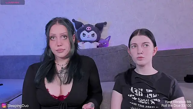 Chat +18 de SleepingDuo ao vivo