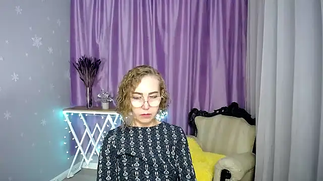XXX chat uživo modela queen_a_n_i
