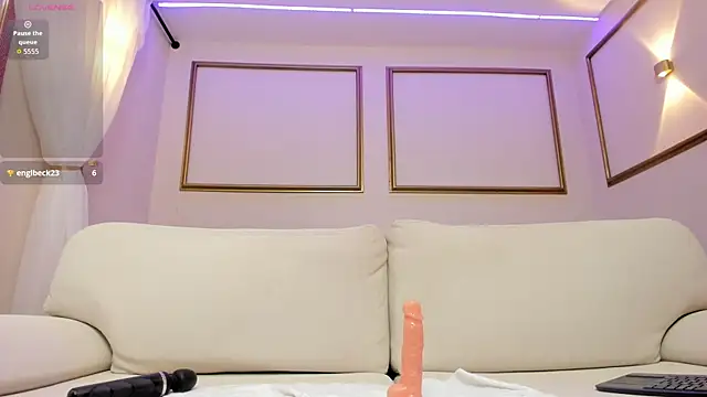 MiaLiore_'s Live XXX Chat