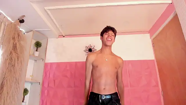Chat XXX ao vivo de Ethan_qop