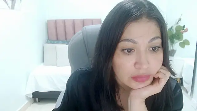 sophia_hadid's Live XXX Chat