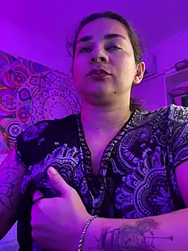 צ'אט XXX בשידור חי של Amarantha_666