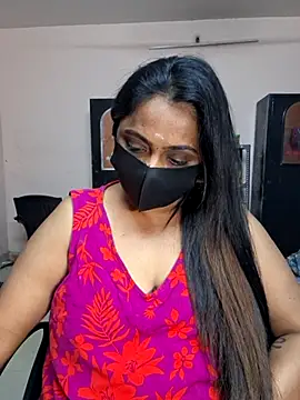 Chat XXX en directo de Queen_ilakiya