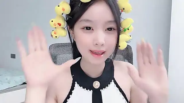 Yoyo33355のライブXXXチャット